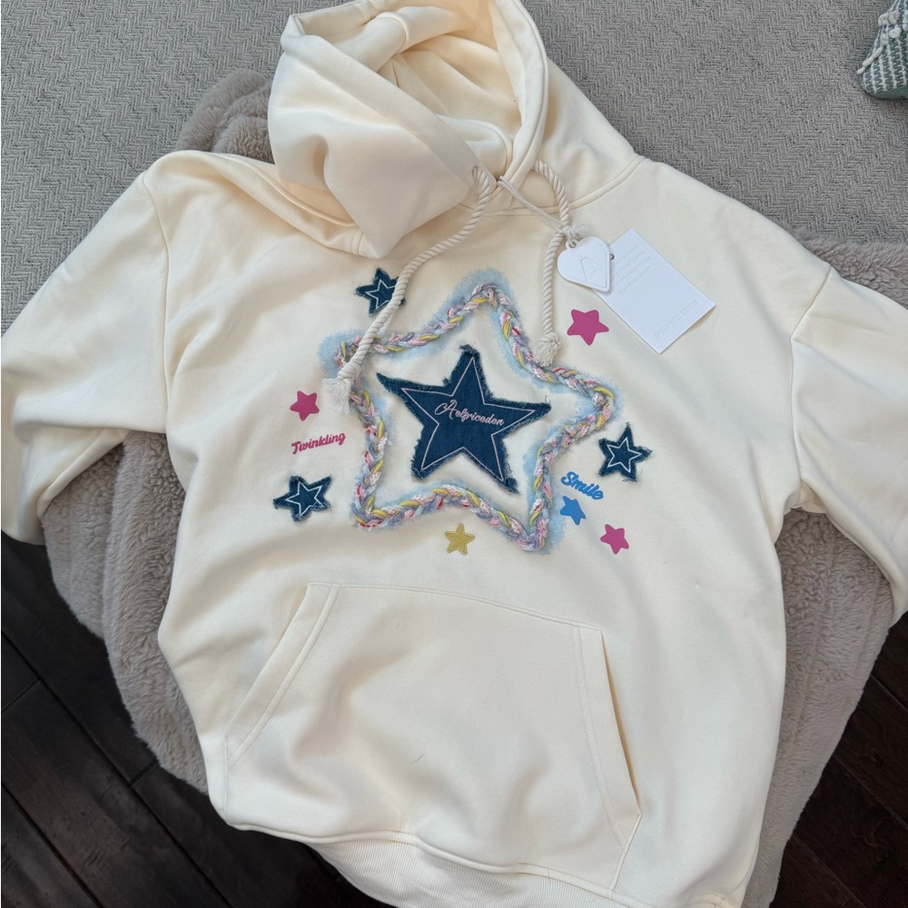 Aelfric Eden Cream Star Hoodie size Medium